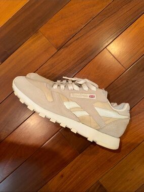 Reebok Neutral Tone Suede & Leather Runner